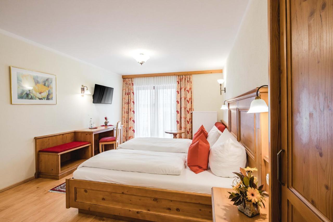 Hotel Bayrischer Loewe Остергофен Екстер'єр фото